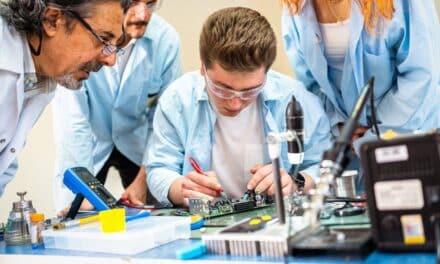 Outsourcingoption für Elektronikfertigung