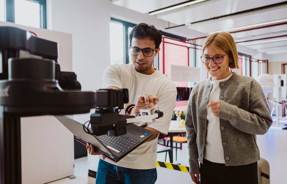 Fraunhofer-Arm-IPAI-Robotoc-Weeks-18_beitragsbild